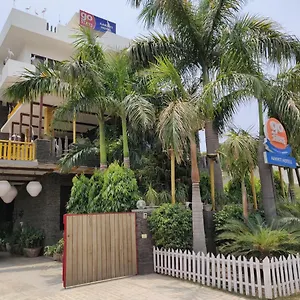 Aakritii 3*, Gurgaon India