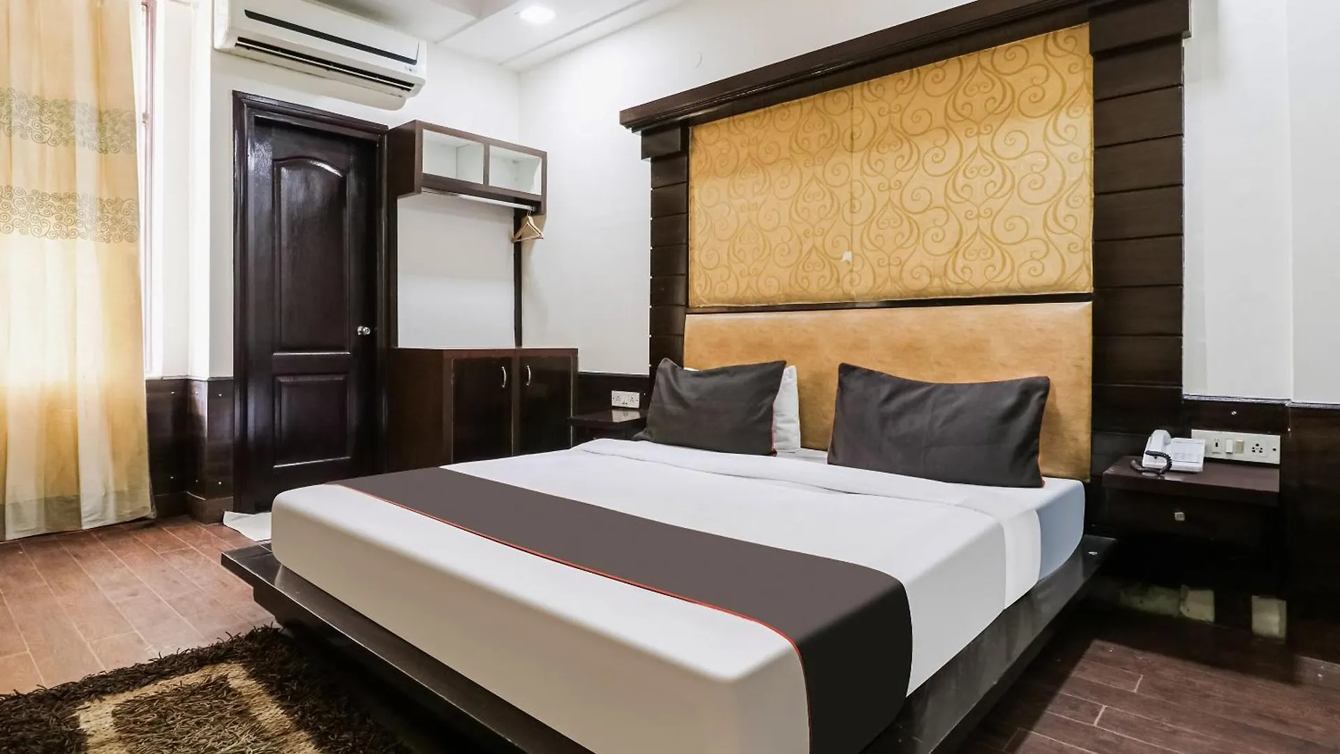 Collection O Radiant Inn Gurgaon 4*,
